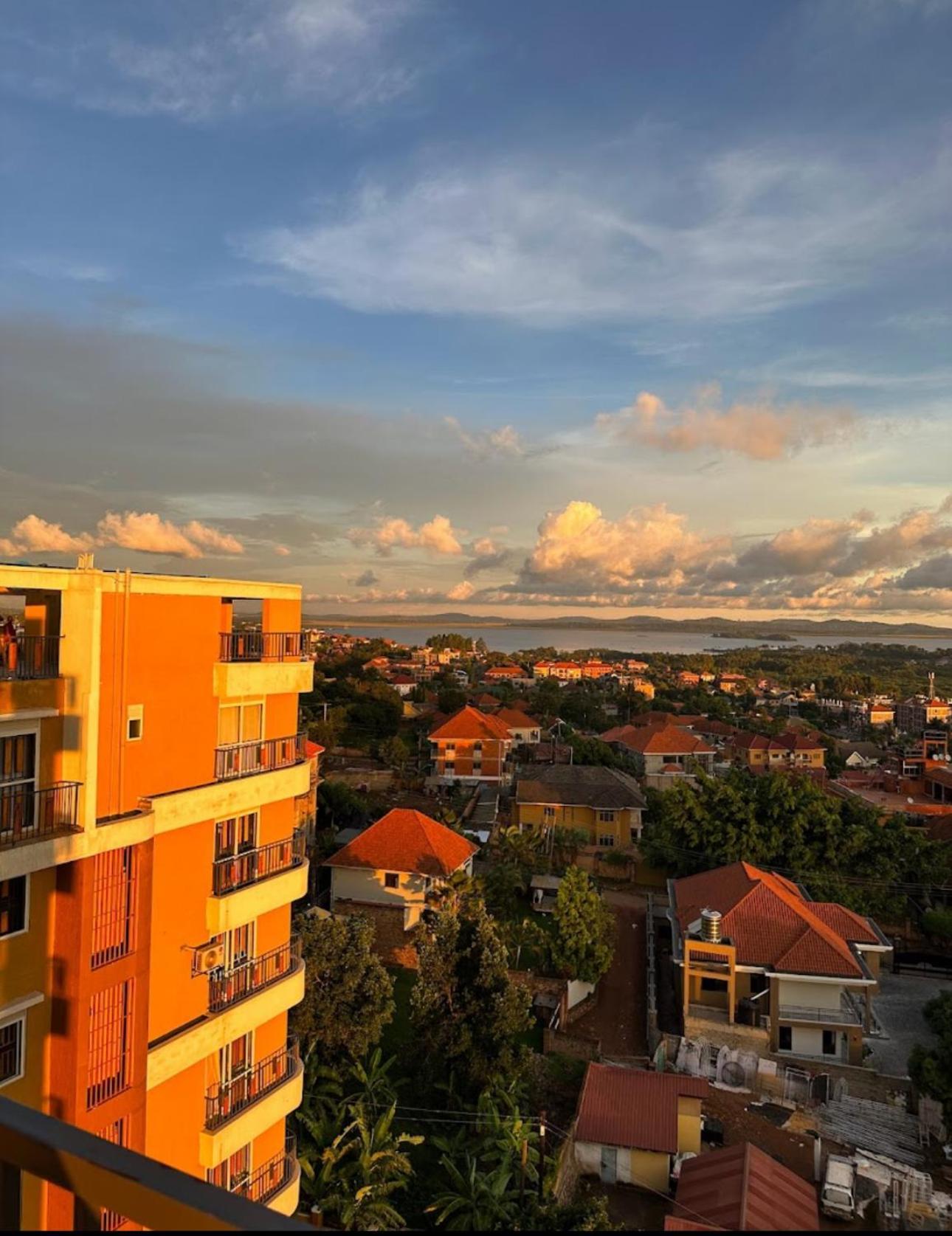 Muyenga Mordern * Kampala